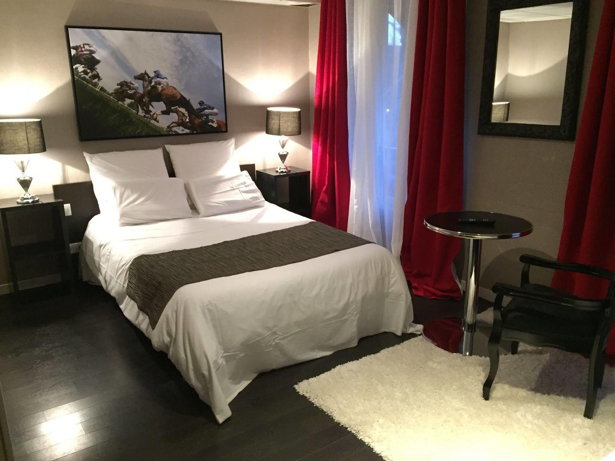 Hotel L'Avenue Шантійї Екстер'єр фото